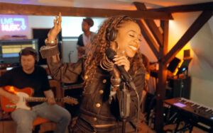 Samora - Reggae I'm in Love - Attic Session